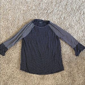 Women’s loft belle sleeve 3/4 tee. Size large